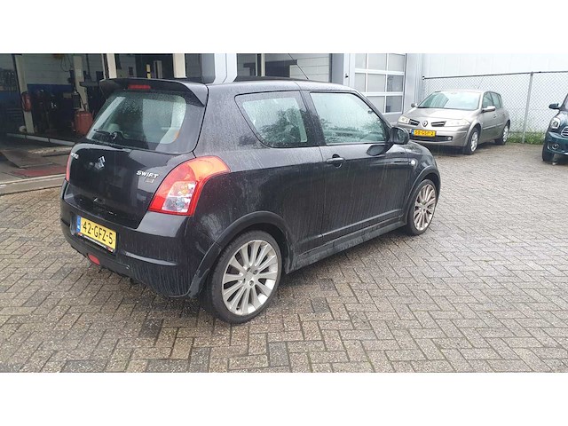 Suzuki swift 1.3 exclusive, 42-gfz-5 - afbeelding 4 van  11