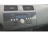 Suzuki swift 1.3 exclusive, 42-gfz-5 - afbeelding 2 van  11