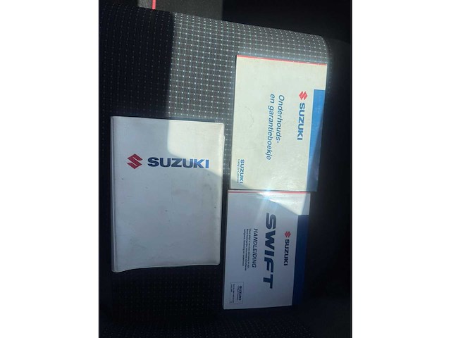 Suzuki swift 1.3 exclusive, 83-sj-lp - afbeelding 1 van  1