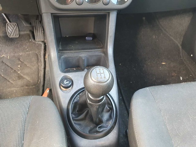 Suzuki swift 1.3 ga, 25-rs-rg - afbeelding 8 van  9