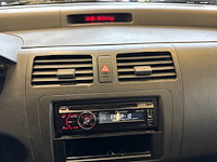 Suzuki swift 1.3 ga , 8-xrx-70 - afbeelding 2 van  17