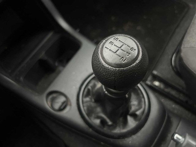 Suzuki swift 1.3 gls | 04-xbr-7 - afbeelding 8 van  19