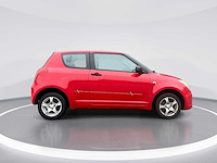 Suzuki swift 1.3 gls | 04-xbr-7 - afbeelding 6 van  13