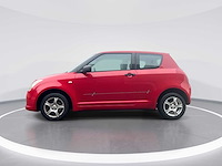 Suzuki swift 1.3 gls | 04-xbr-7 - afbeelding 12 van  13