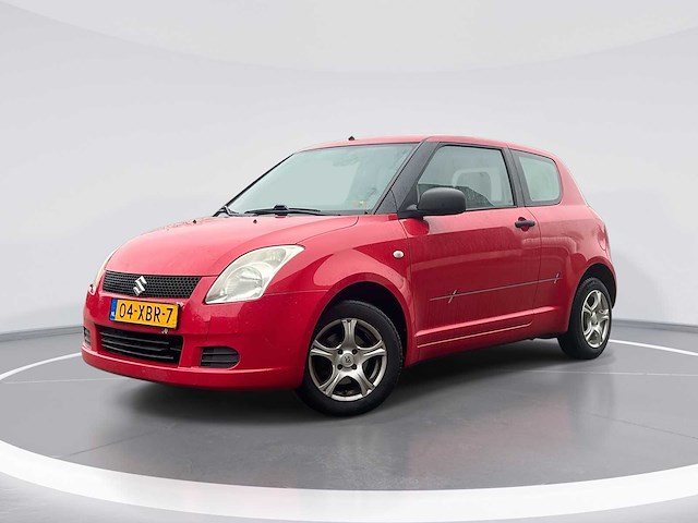 Suzuki swift 1.3 gls | 04-xbr-7 - afbeelding 1 van  19
