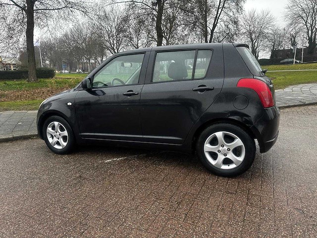 Suzuki swift 1.3 gls, 37-kbd-8 - afbeelding 14 van  19