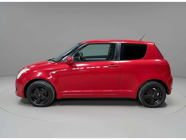 Suzuki swift 1.3 gls | 37-rr-df i - afbeelding 2 van  18