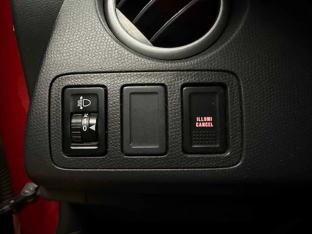 Suzuki swift 1.3 gls | 37-rr-df i - afbeelding 9 van  18