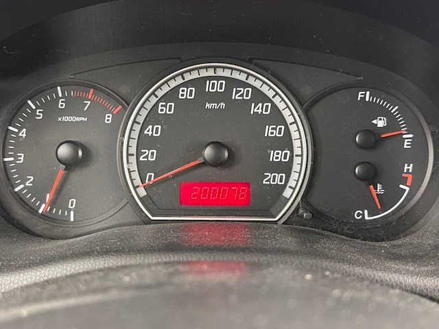 Suzuki swift 1.3 gls, 51-rn-dh - afbeelding 2 van  14