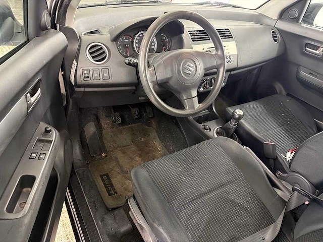 Suzuki swift 1.3 gls, 51-rn-dh - afbeelding 12 van  14