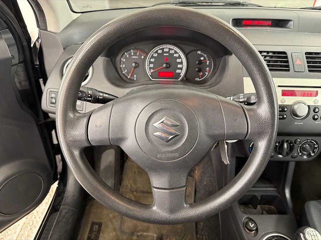 Suzuki swift 1.3 gls, 51-rn-dh - afbeelding 14 van  14