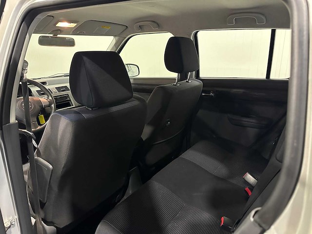 Suzuki swift 1.3 shogun 05-xn-ls - afbeelding 2 van  23