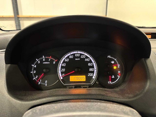 Suzuki swift 1.3 shogun 05-xn-ls - afbeelding 6 van  23