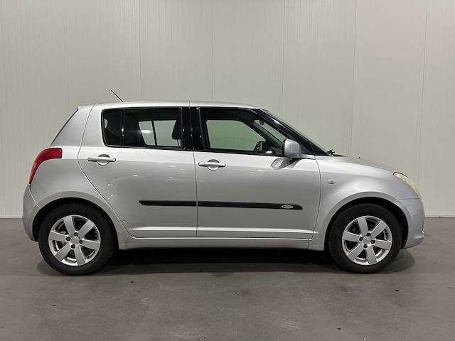 Suzuki swift 1.3 shogun 05-xn-ls - afbeelding 20 van  23