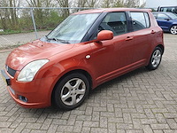 Suzuki swift 1.3 shogun, 53-xb-gh - afbeelding 1 van  10