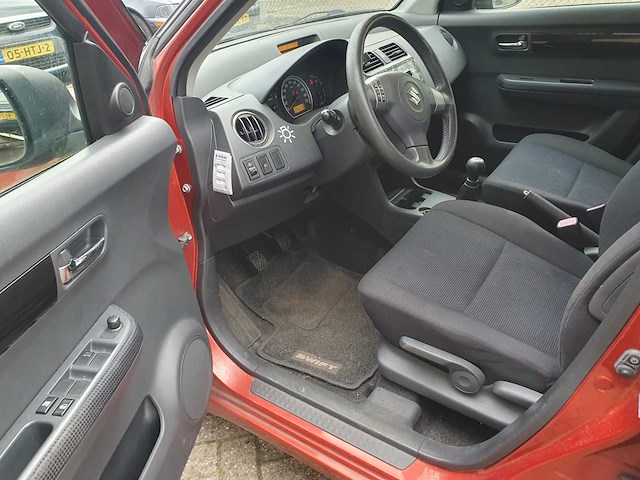 Suzuki swift 1.3 shogun, 53-xb-gh - afbeelding 8 van  10