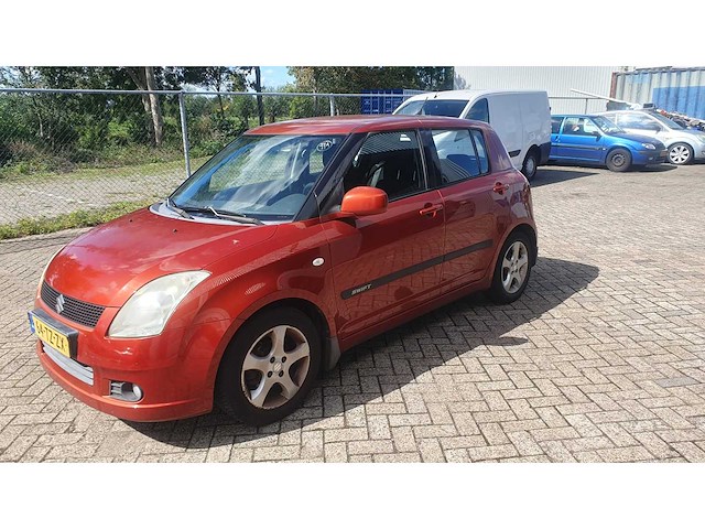 Suzuki swift 1.3 shogun 64-tz-zx - afbeelding 1 van  12