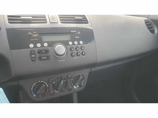 Suzuki swift 1.3 shogun 64-tz-zx - afbeelding 12 van  12