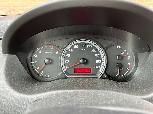Suzuki swift 1.5 exclusive, 77-rv-fb - afbeelding 6 van  14