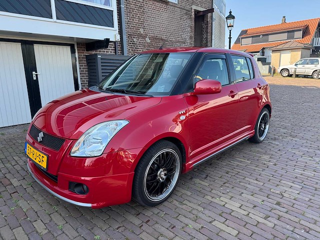 Suzuki swift 1.5 sport vvti exclusive 57-rj-sf - afbeelding 1 van  21