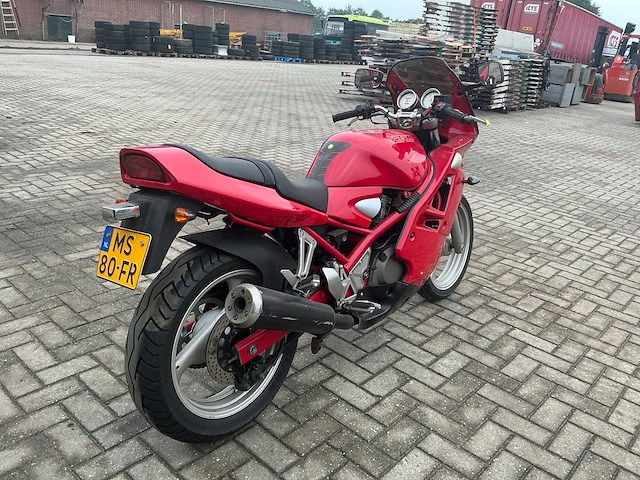 Suzuki tour motorfiets - afbeelding 11 van  16