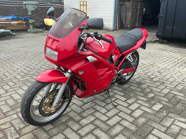Suzuki tour motorfiets - afbeelding 1 van  16