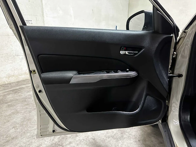 Suzuki vitara 1.0 boosterjet comfort 110pk 2019, ksg-37-g - afbeelding 25 van  49