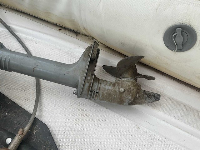 Suzumar mx-310 rib boot met buitenboordmotor - afbeelding 5 van  6