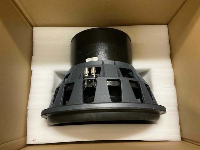 Svs pb16-ultra reference powered subwoofer zonder kast - afbeelding 3 van  3