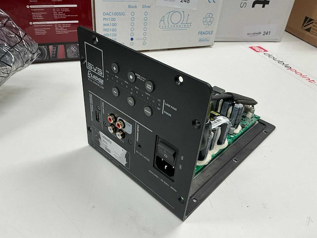 Svs sta-800d2m 3000 micro amp subwoofer - afbeelding 1 van  3
