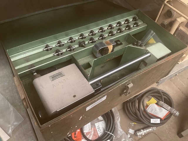 Swaged pull tester kit - afbeelding 1 van  5