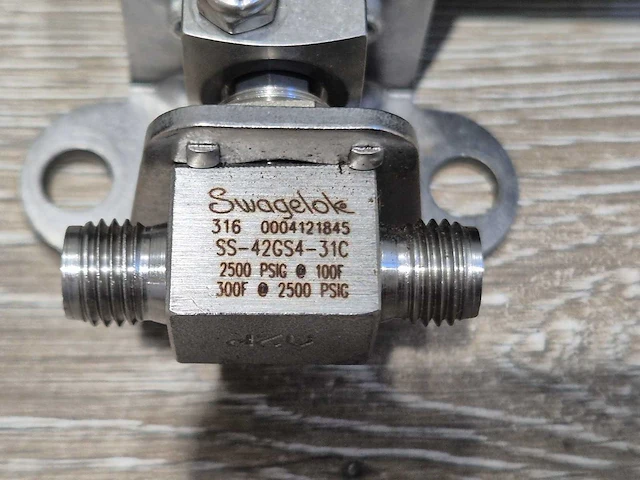 Swagelok - 131 sr - pneumatische kleppen (2x) - afbeelding 3 van  4