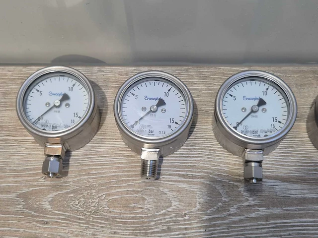 Swagelok - drukmeter 16 bar (6x) - afbeelding 2 van  2