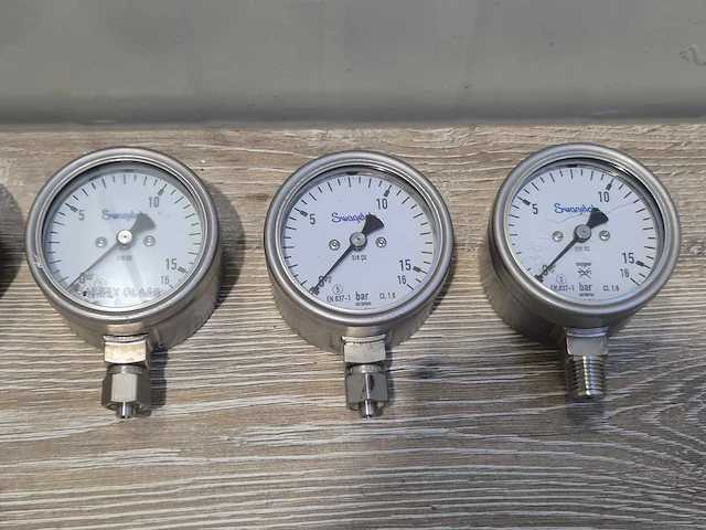 Swagelok - drukmeter 16 bar (6x) - afbeelding 1 van  2