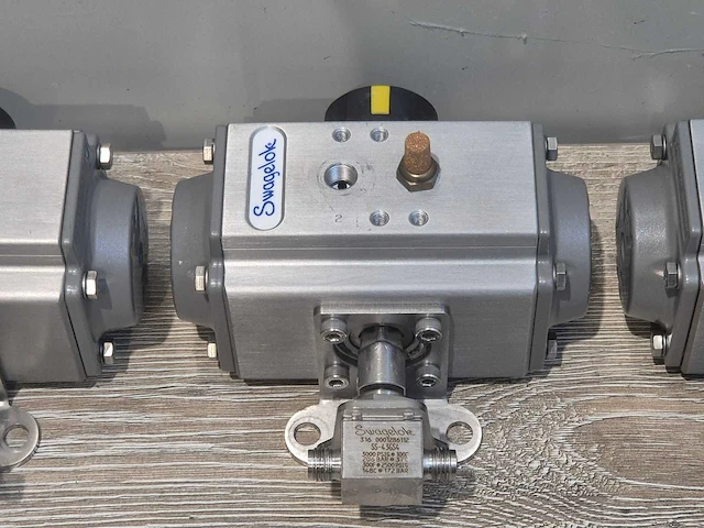Swagelok - sc00015-3u / ss-43gs4 - pneumatische kleppen (5x) - afbeelding 1 van  4