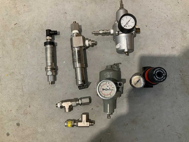 Swagelok leser endress+hauser - drukregelaars en kleppen (7x) - afbeelding 1 van  5