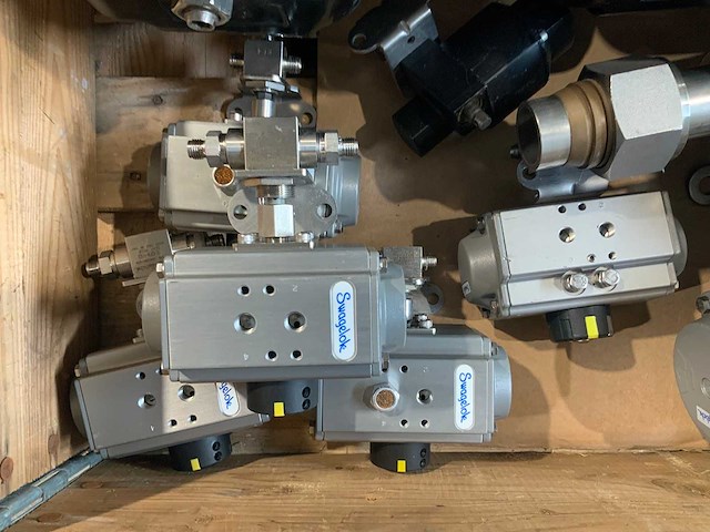 Swagelok/flowserve - pneumatische actuatoren en kleppen (15x) - afbeelding 3 van  6