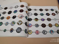 Swatch catalogussen - afbeelding 2 van  17