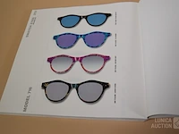 Swatch catalogussen - afbeelding 15 van  17