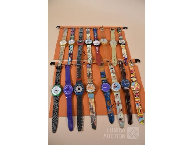 Swatch horloges - afbeelding 1 van  9
