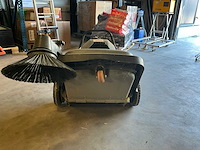 Swedic elektrische veegmachine - afbeelding 8 van  9