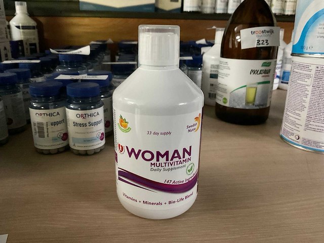 Swedish nutra woman multivitamin - afbeelding 1 van  2