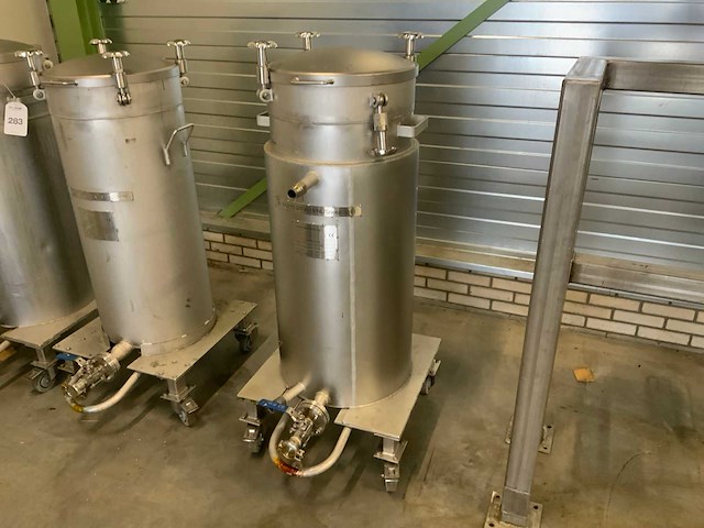 Sweep industries bv verticale opslagmengtank (3x) - afbeelding 6 van  6