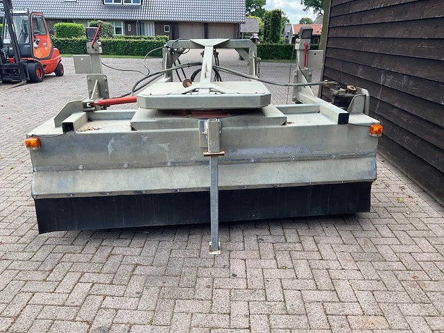 Sweep pro 800 straatveegmachine - afbeelding 2 van  8