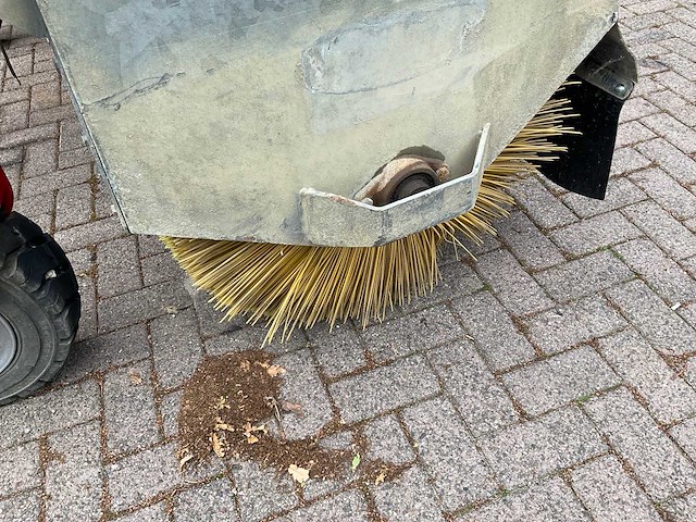Sweep pro 800 straatveegmachine - afbeelding 8 van  8