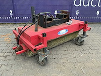 Sweep veegmachine vorkheftruck - afbeelding 2 van  6