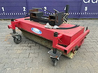Sweep veegmachine vorkheftruck