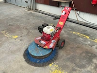 Sweep veegmachine