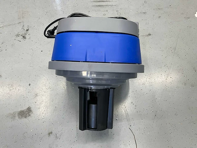 Sweeper en industriële stofzuiger nat/droogstofzuiger 100l 3600w 3 motoren - afbeelding 18 van  38