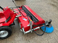Sweeper twister zelfrijdende veegmachine - afbeelding 6 van  11